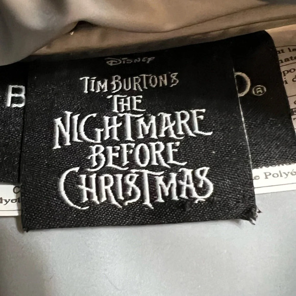 DISNEY‎ Nightmare Before Christmas Zero
Dog House Lunch Bioworld Grey. - Picture 2 of 13